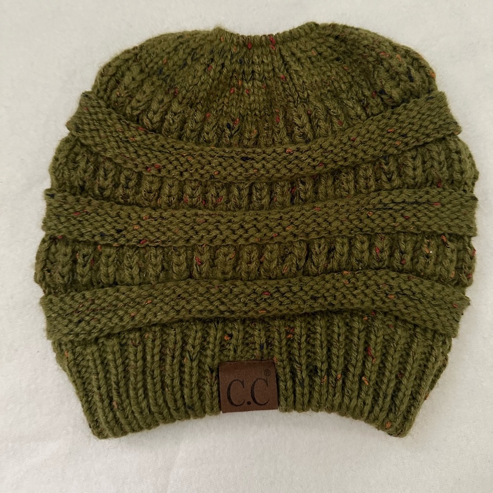 C.C Women’s Green Speckled Knit Beanie with Ponytail Opening - Picture 1 of 4